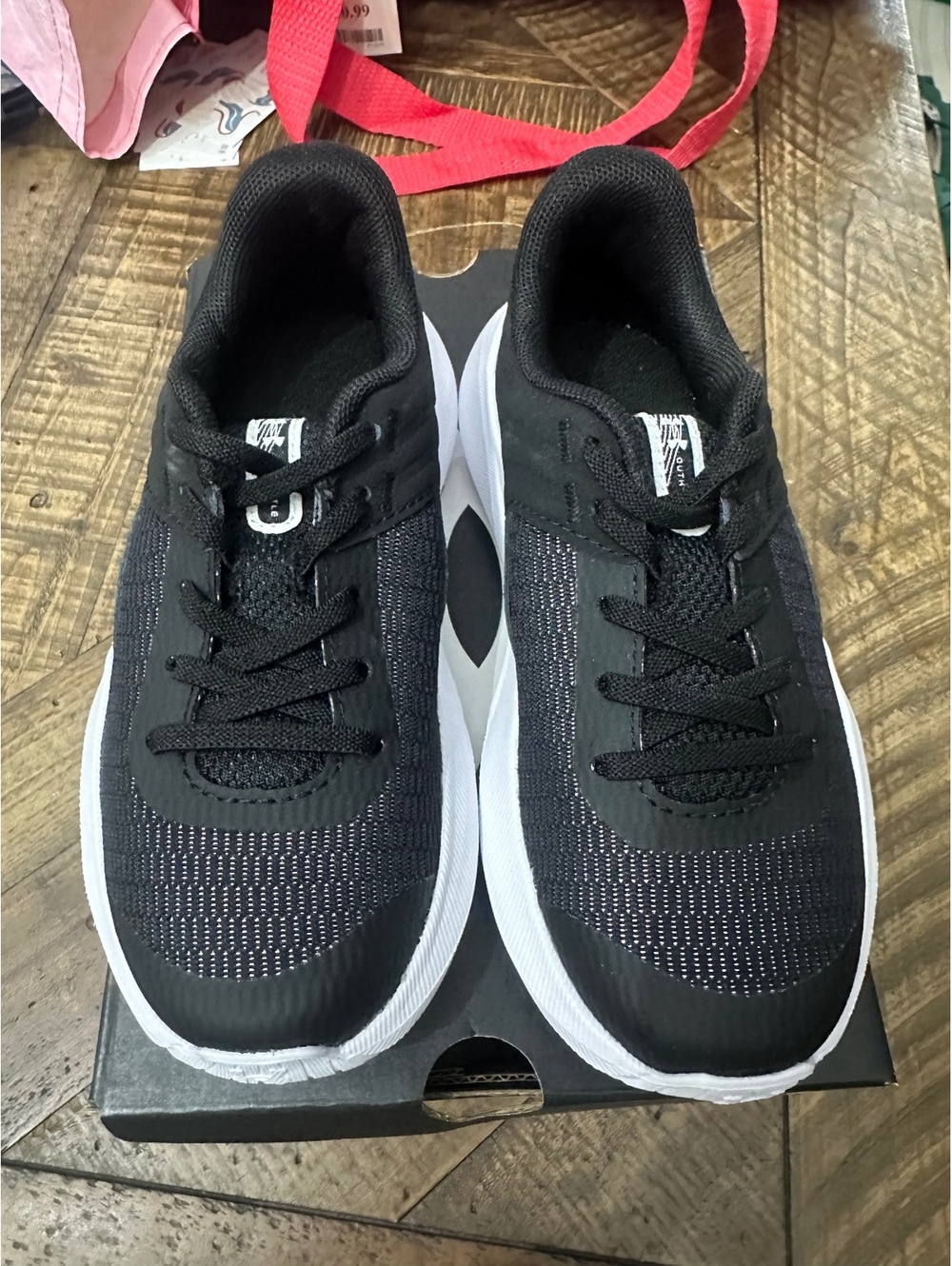 Under Armour BPS Outhustle 2 AL Kids Size 10.5 – NIB